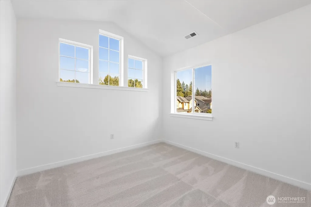 631 Ilwaco Avenue NE Renton WA 98059