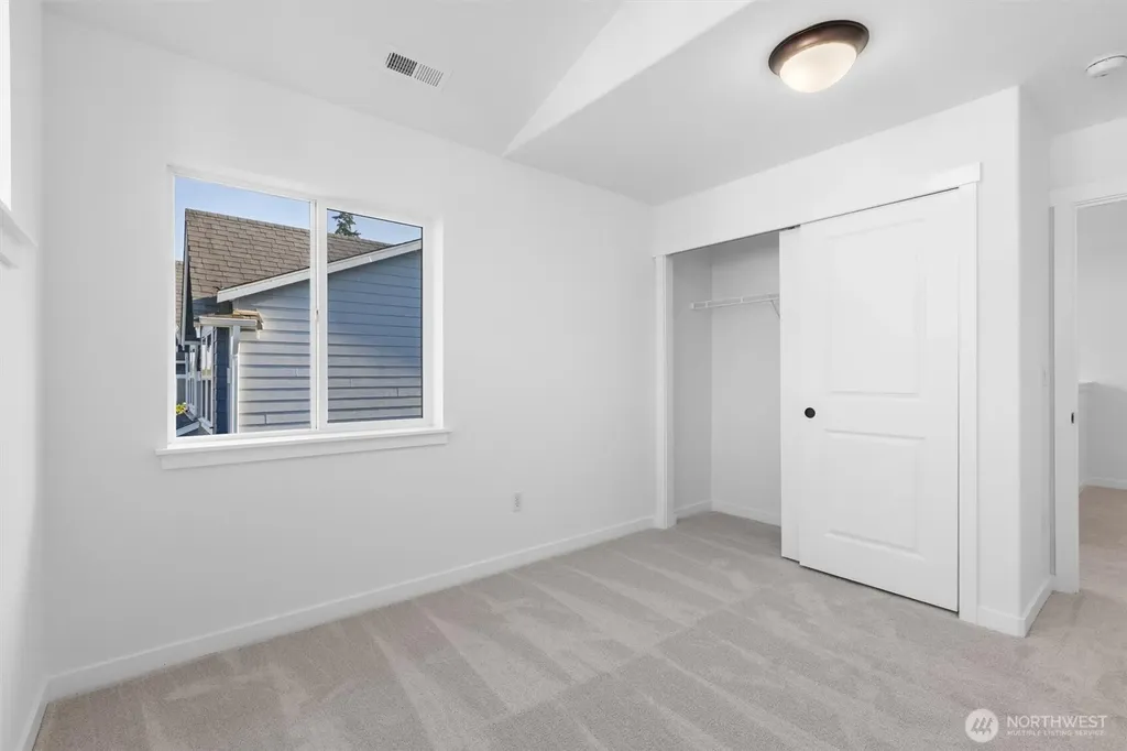 631 Ilwaco Avenue NE Renton WA 98059