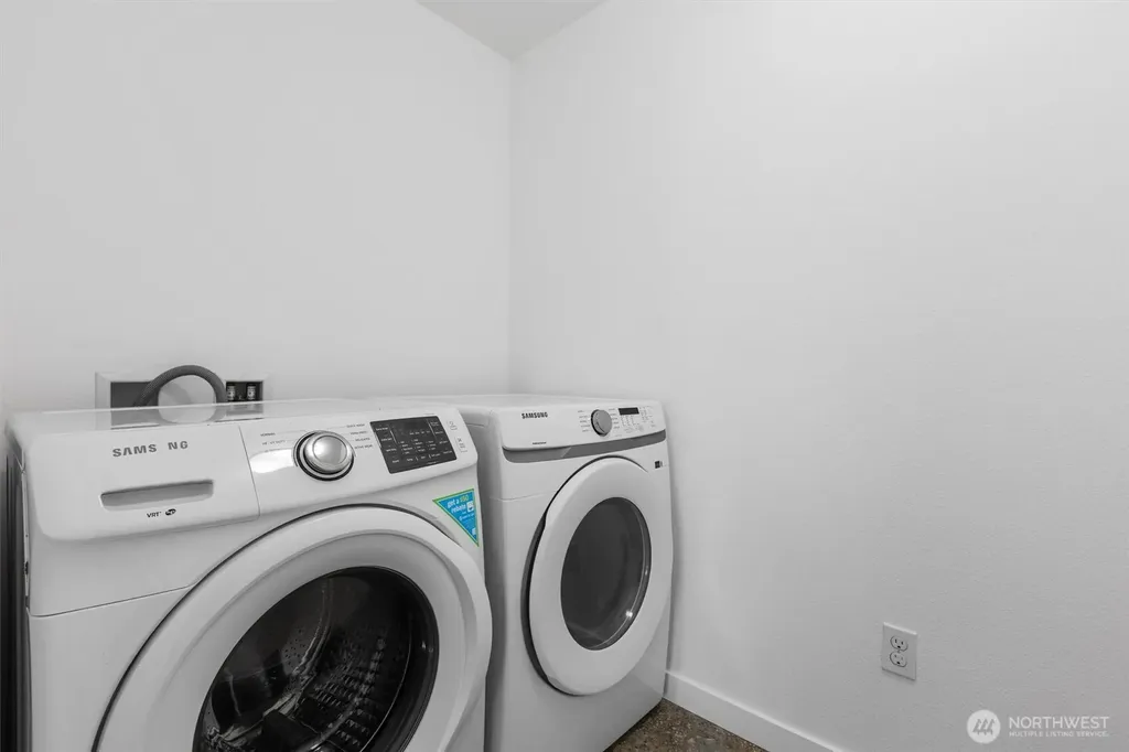 631 Ilwaco Avenue NE Renton WA 98059