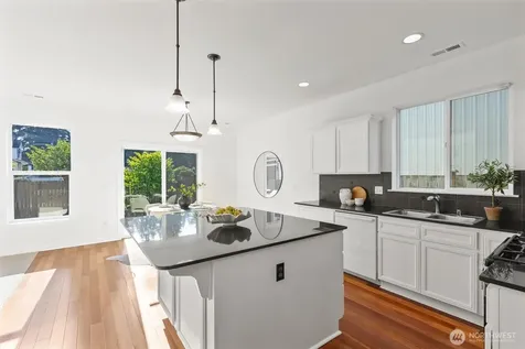 631 Ilwaco Avenue NE Renton WA 98059