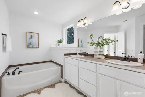 631 Ilwaco Avenue NE Renton WA 98059