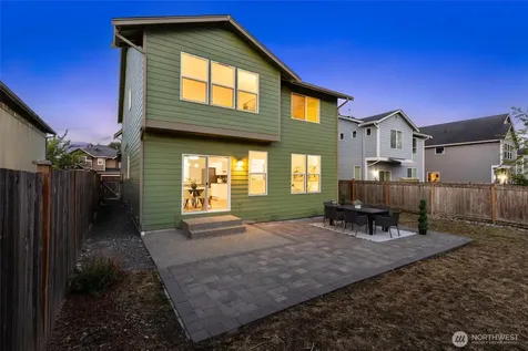631 Ilwaco Avenue NE Renton WA 98059