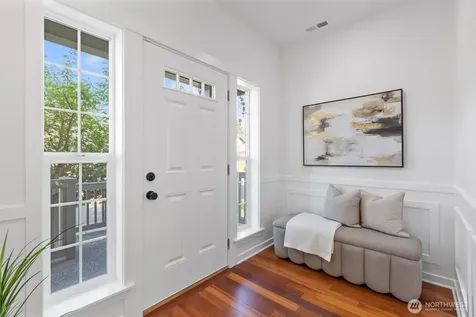 631 Ilwaco Avenue NE Renton WA 98059