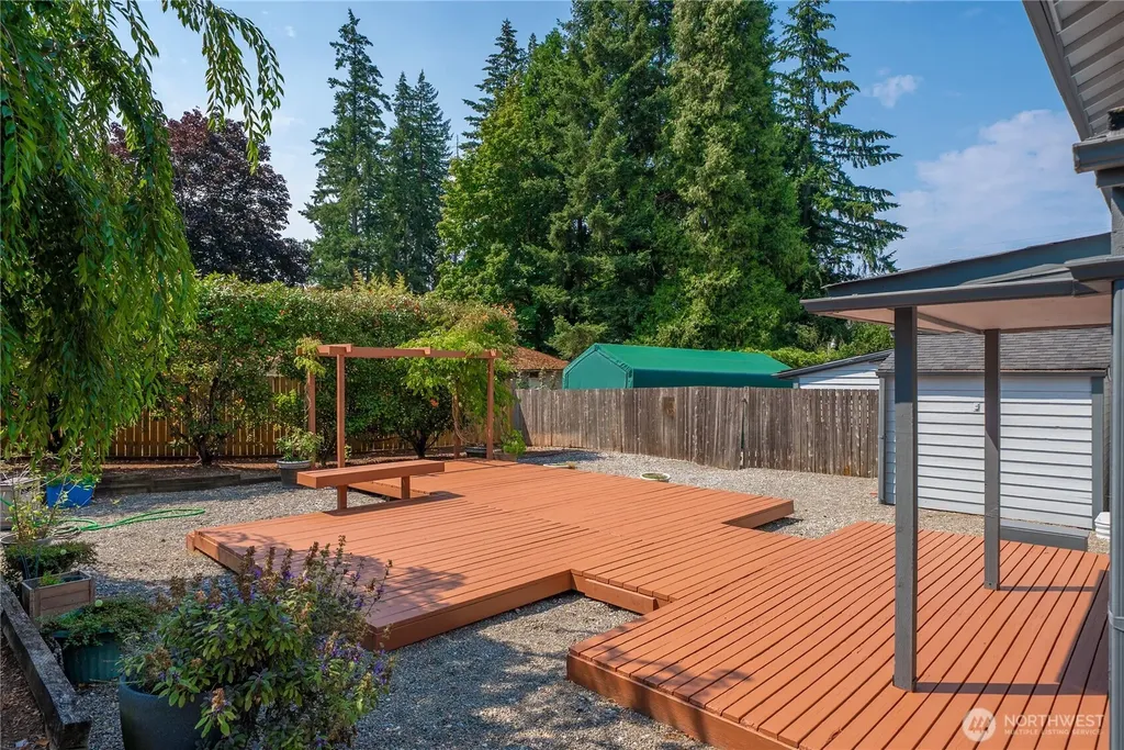 820 Monroe Avenue NE Renton WA 98056