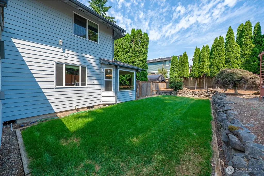 820 Monroe Avenue NE Renton WA 98056
