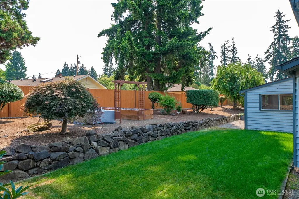 820 Monroe Avenue NE Renton WA 98056