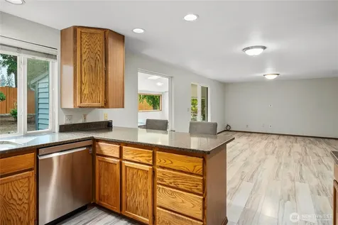 820 Monroe Avenue NE Renton WA 98056