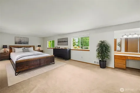 820 Monroe Avenue NE Renton WA 98056