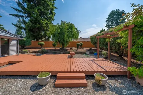 820 Monroe Avenue NE Renton WA 98056