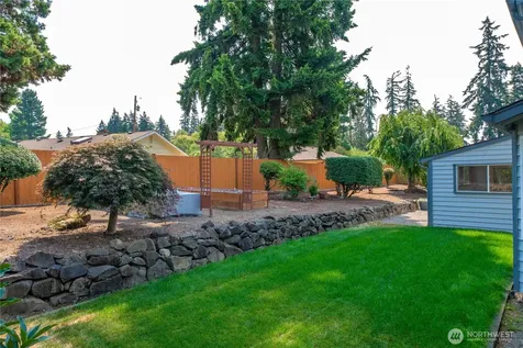 820 Monroe Avenue NE Renton WA 98056