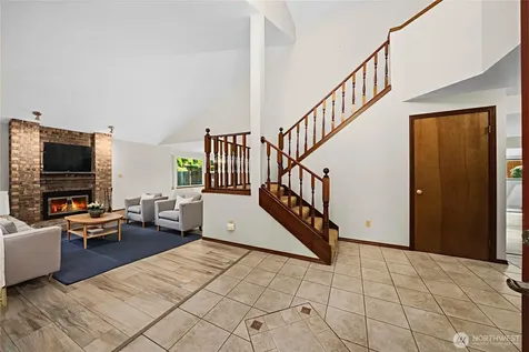 820 Monroe Avenue NE Renton WA 98056