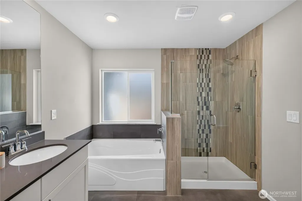 23714 229th Place SE Maple Valley WA 98038