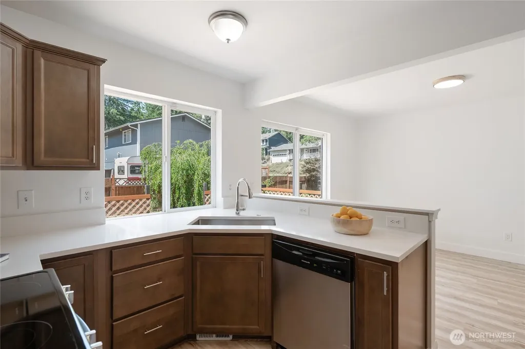 1718 193rd Avenue Ct SW Lakebay WA 98349