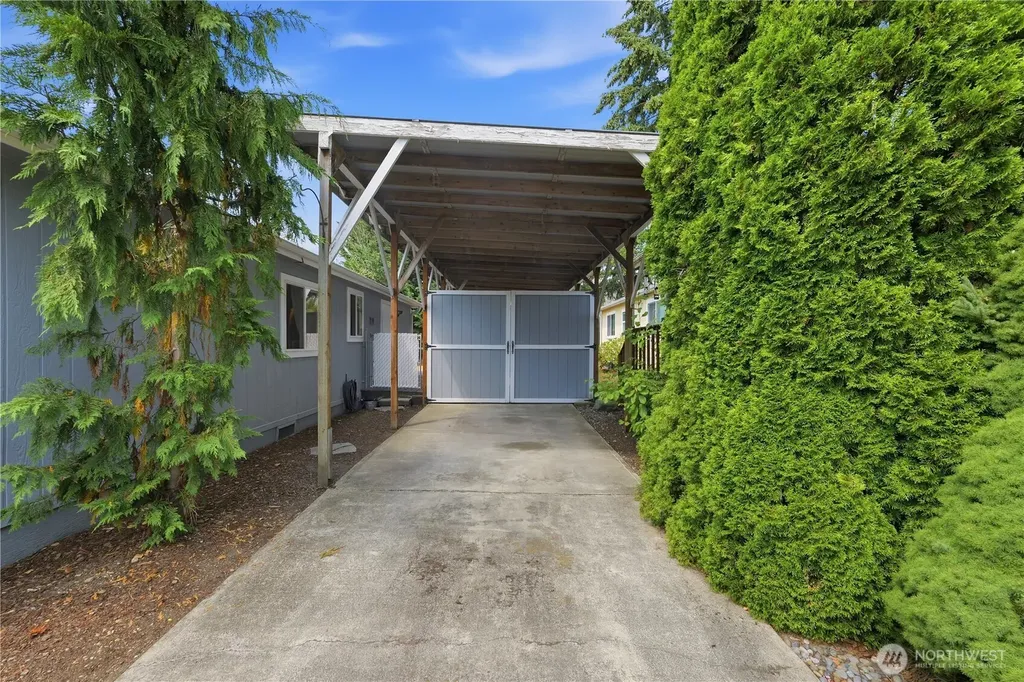 10015 189th Street E Puyallup WA 98375