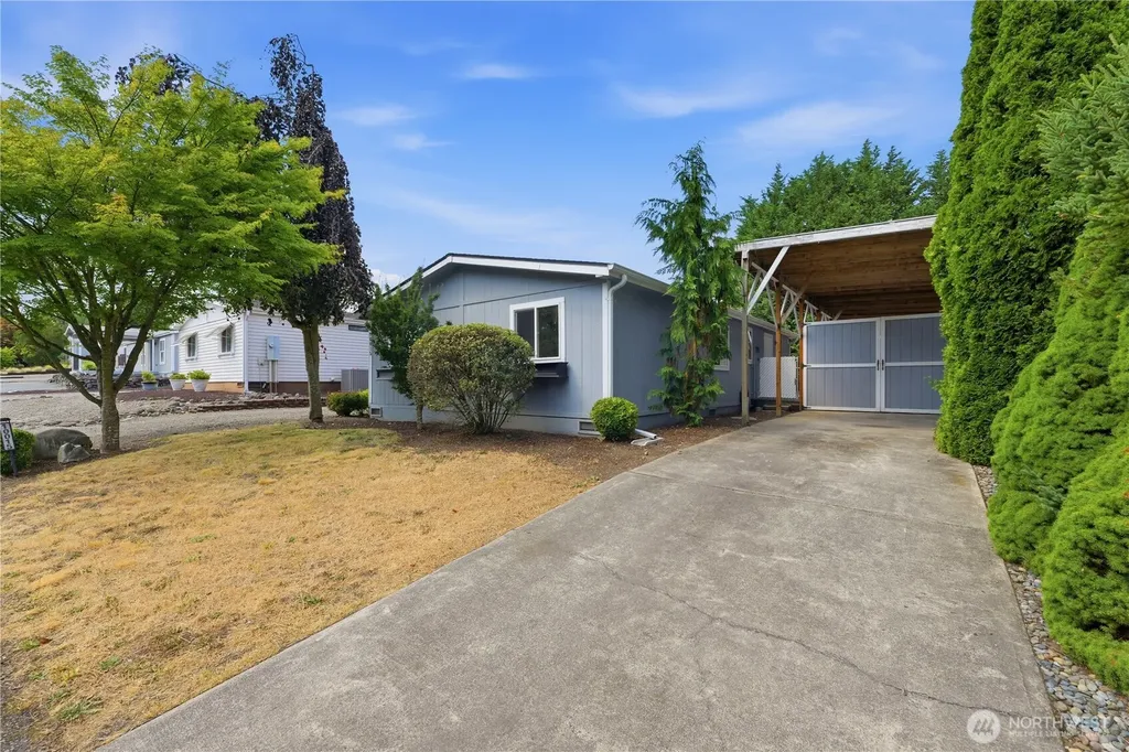 10015 189th Street E Puyallup WA 98375
