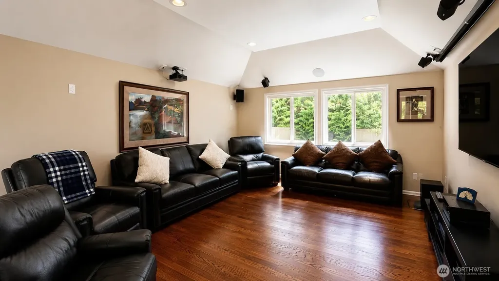 5433 239th Place NE Redmond WA 98053