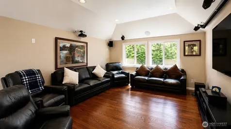 5433 239th Place NE Redmond WA 98053