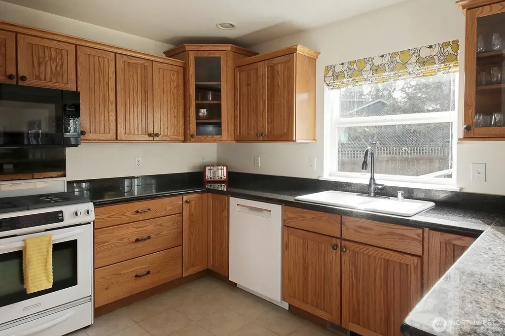4876 Breezefair Road Freeland WA 98249