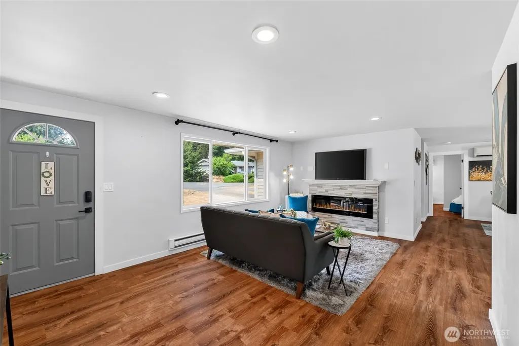 24930 237th Avenue SE Maple Valley WA 98038