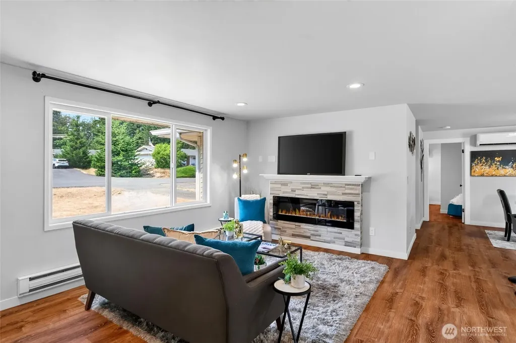 24930 237th Avenue SE Maple Valley WA 98038