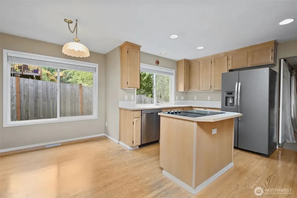 8021 NE 122nd Place Kirkland WA 98034
