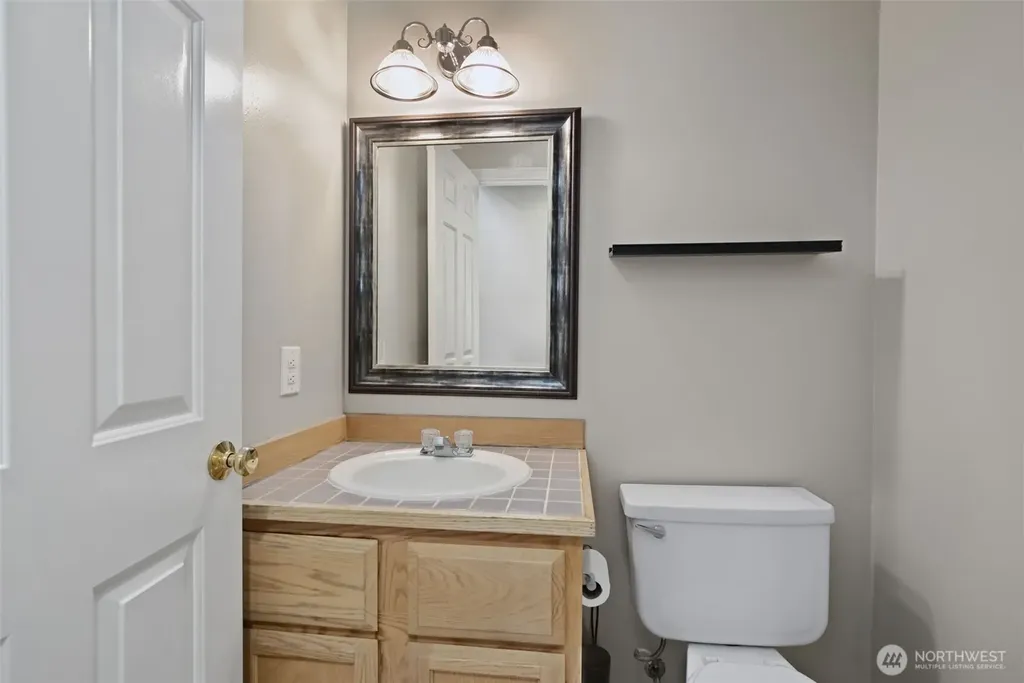 8021 NE 122nd Place Kirkland WA 98034
