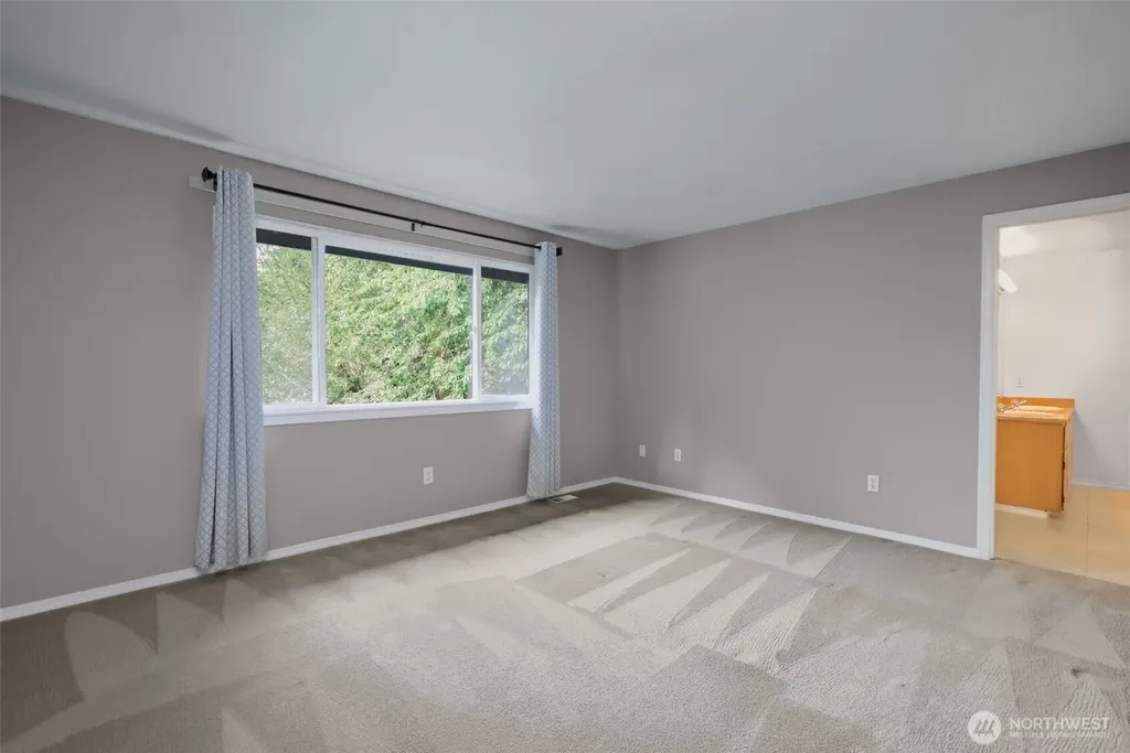 8021 NE 122nd Place Kirkland WA 98034