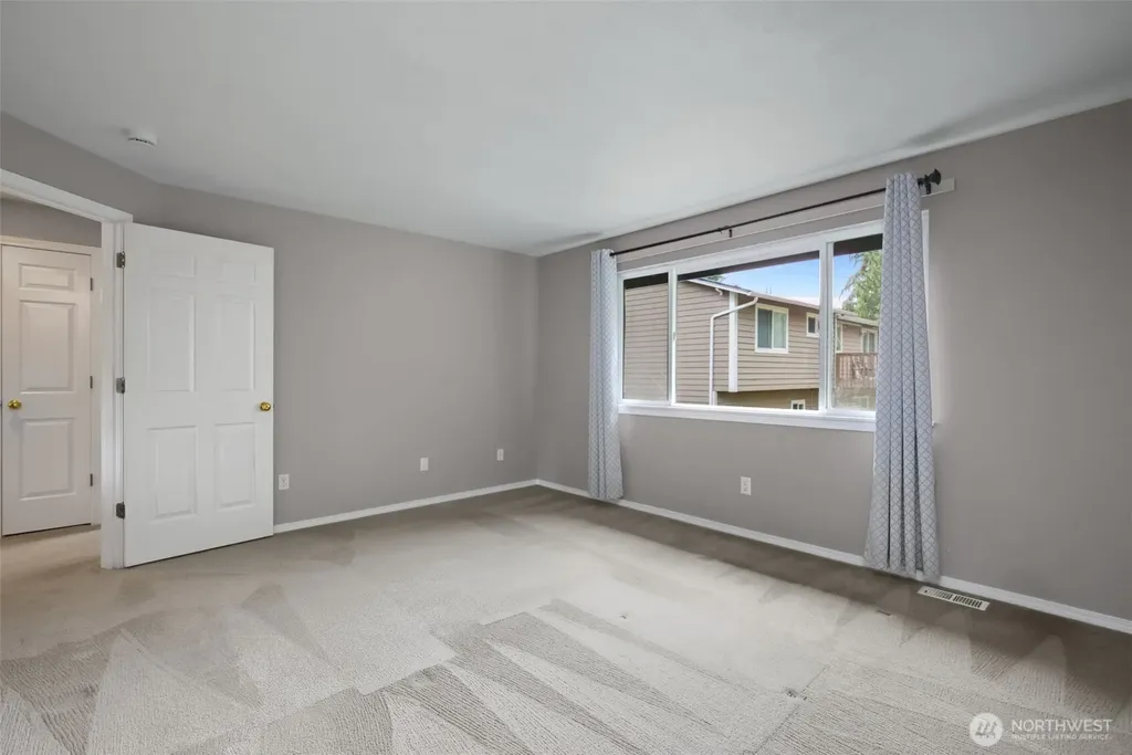 8021 NE 122nd Place Kirkland WA 98034