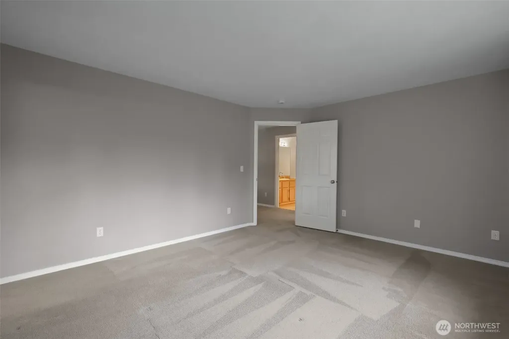 8021 NE 122nd Place Kirkland WA 98034