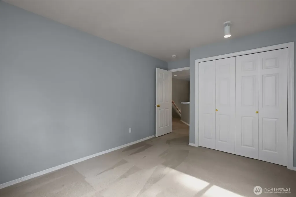 8021 NE 122nd Place Kirkland WA 98034