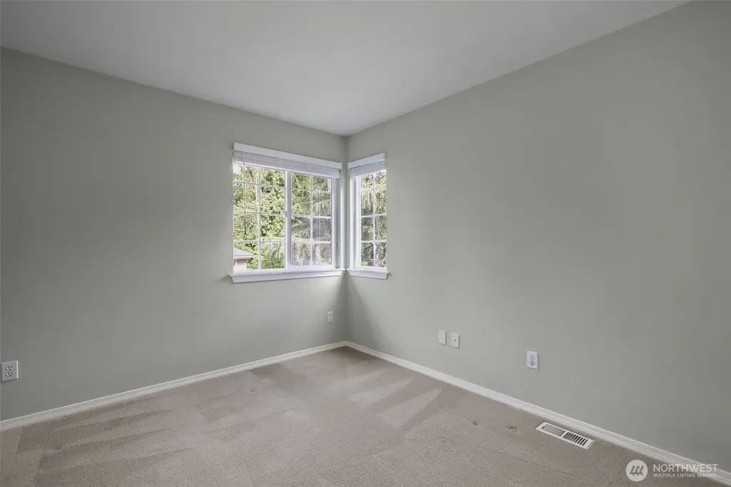 8021 NE 122nd Place Kirkland WA 98034