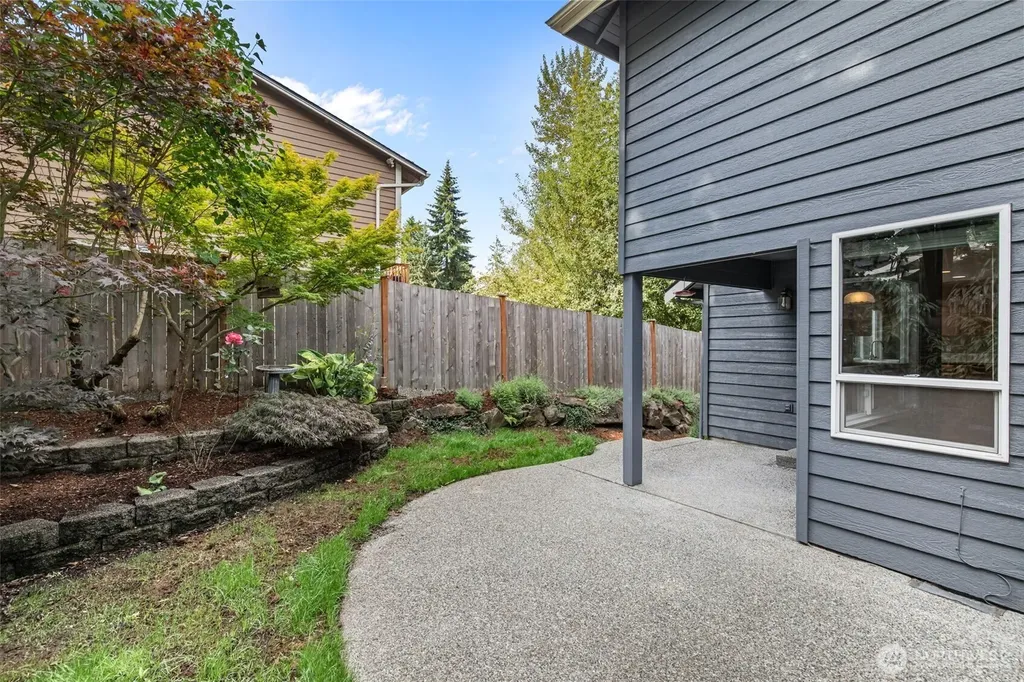 8021 NE 122nd Place Kirkland WA 98034