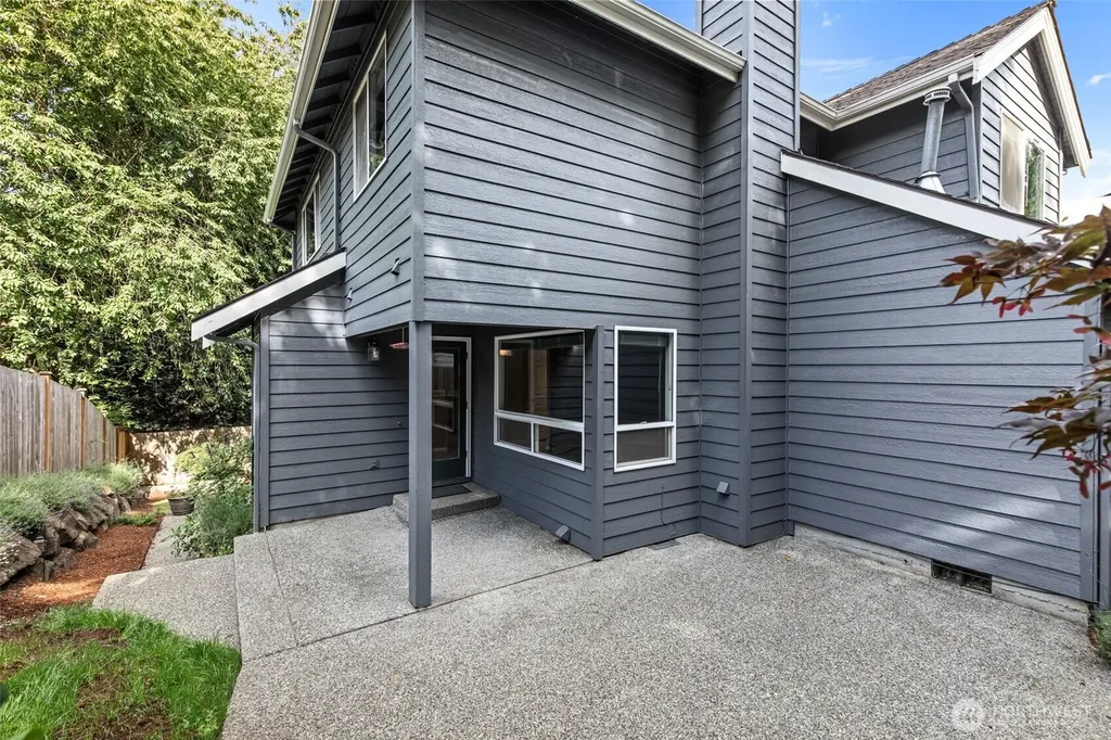 8021 NE 122nd Place Kirkland WA 98034