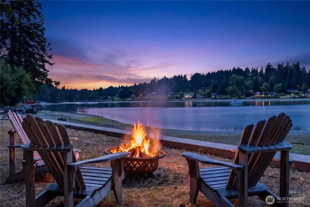 16409 Hoff Road NW Lakebay WA 98349