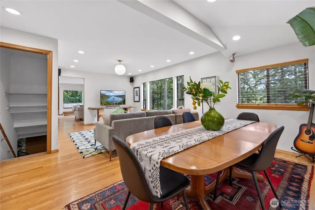 16409 Hoff Road NW Lakebay WA 98349