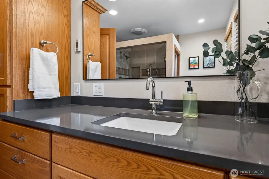 16409 Hoff Road NW Lakebay WA 98349