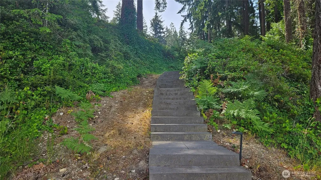 16409 Hoff Road NW Lakebay WA 98349
