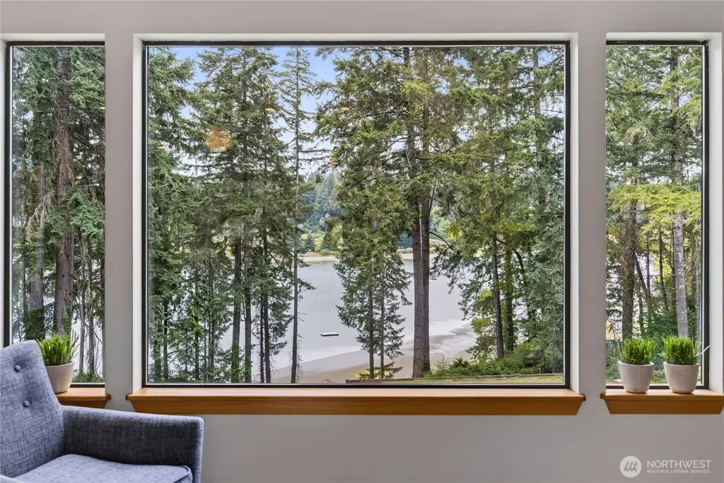 16409 Hoff Road NW Lakebay WA 98349