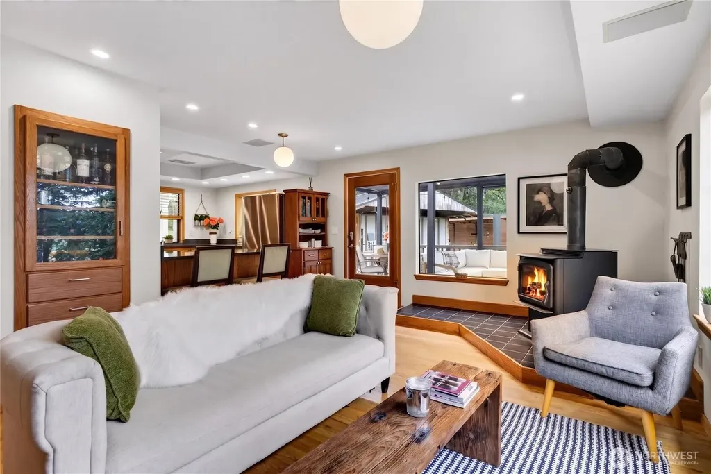 16409 Hoff Road NW Lakebay WA 98349