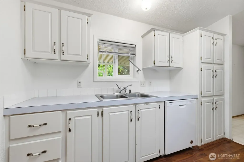 9314 Canyon Road Puyallup WA 98371
