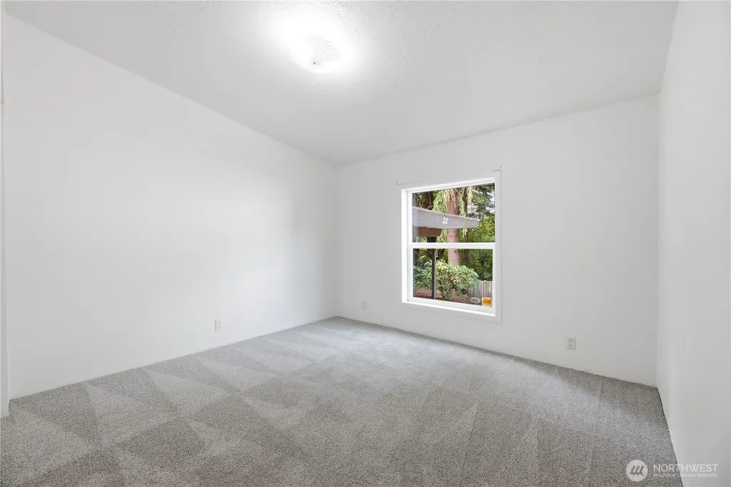 9314 Canyon Road Puyallup WA 98371