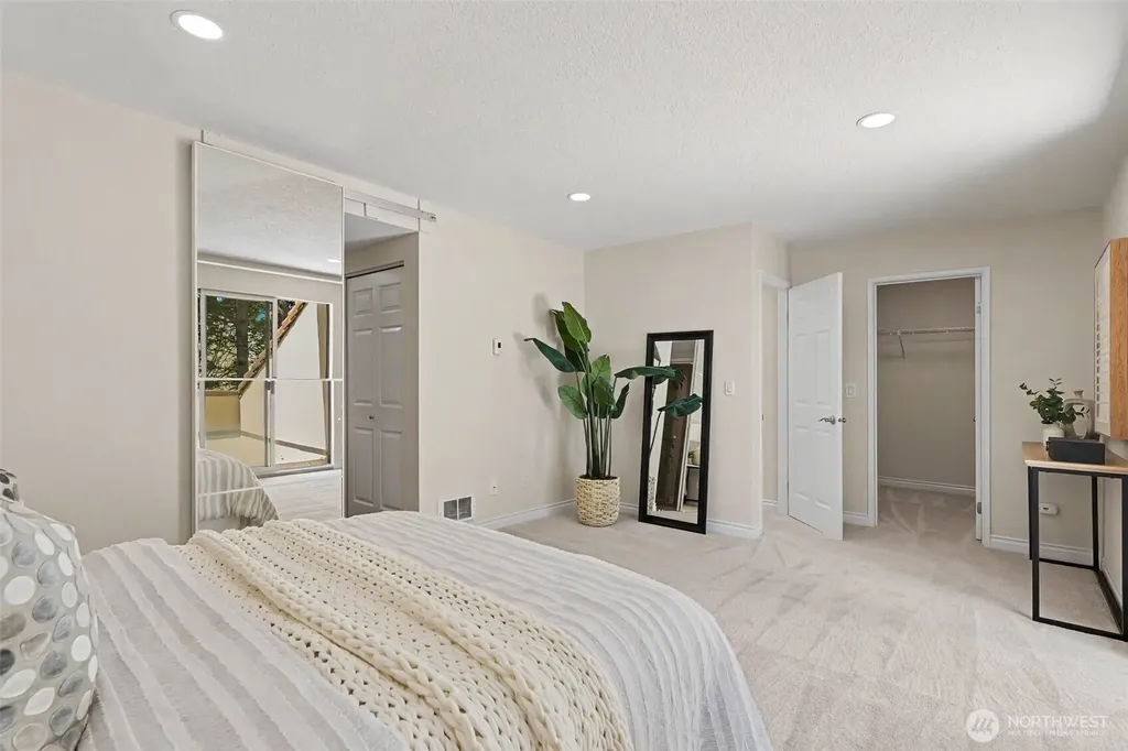 401 100th Ave NE Bellevue WA 98004