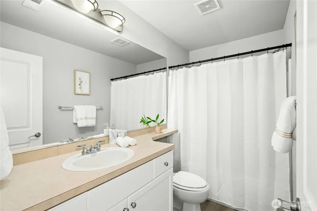 445 Shelton Place NE Renton WA 98056