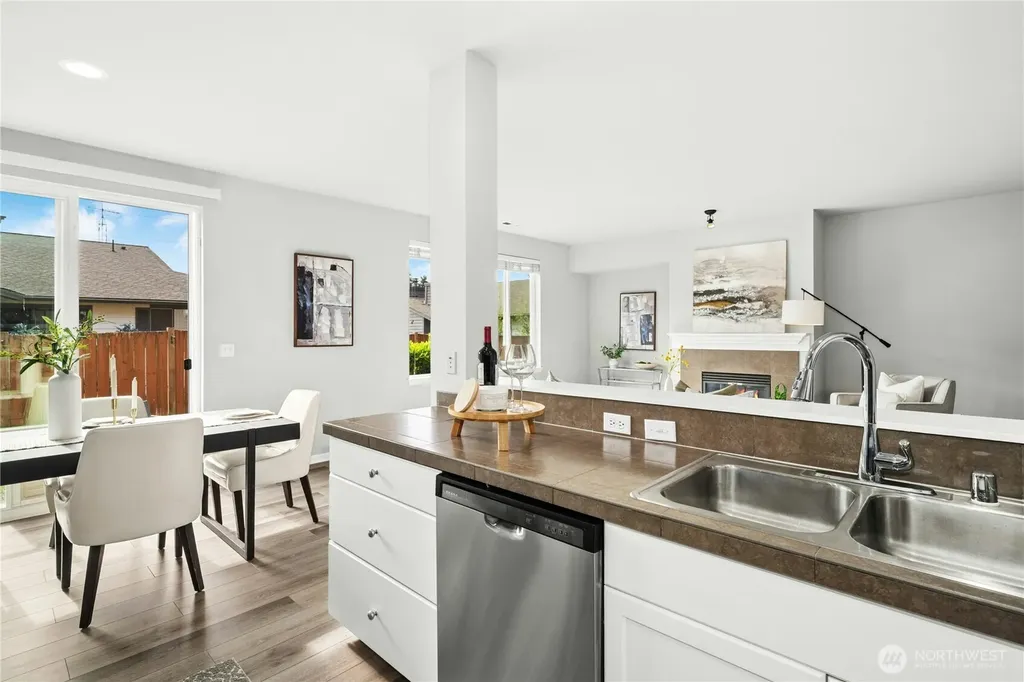 445 Shelton Place NE Renton WA 98056