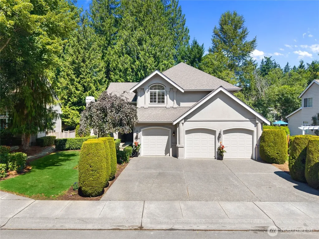 20534 NE 33rd Court NE Sammamish WA 98074