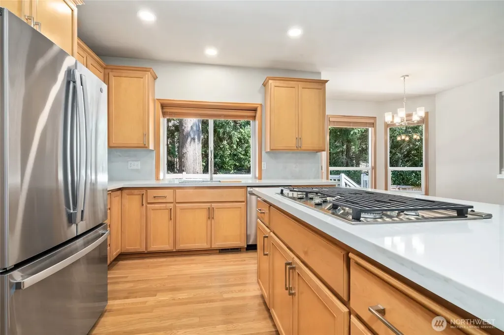 20534 NE 33rd Court NE Sammamish WA 98074