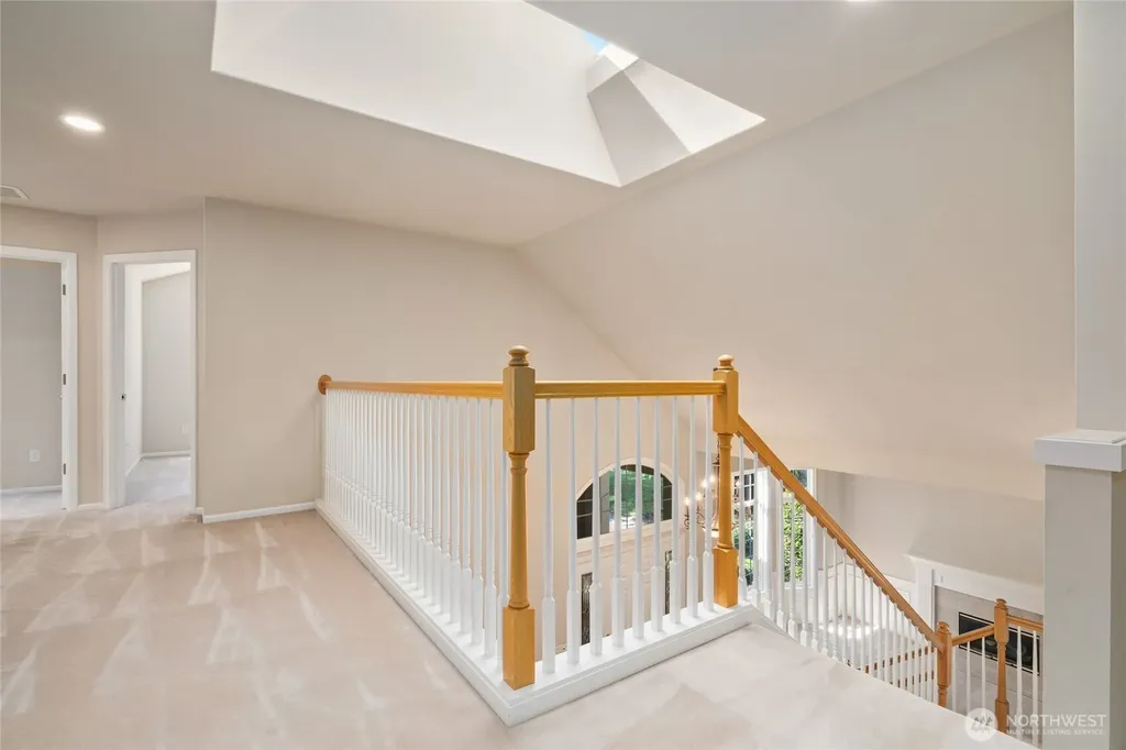 20534 NE 33rd Court NE Sammamish WA 98074