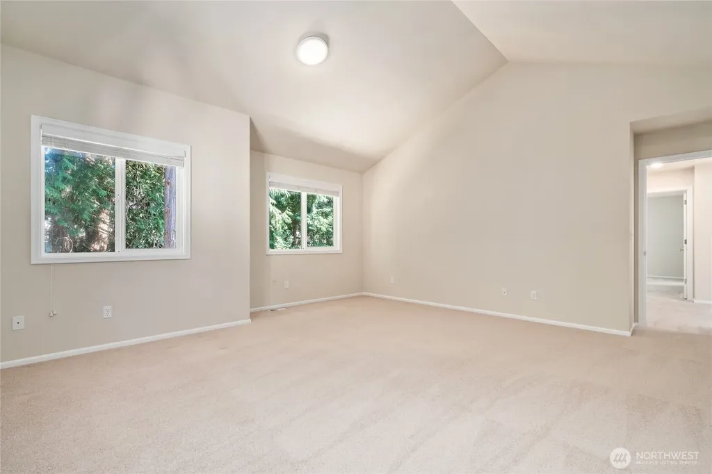 20534 NE 33rd Court NE Sammamish WA 98074