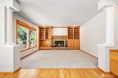 20534 NE 33rd Court NE Sammamish WA 98074
