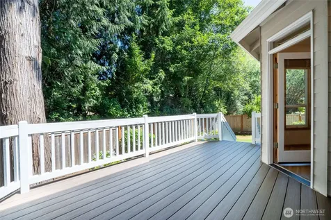 20534 NE 33rd Court NE Sammamish WA 98074